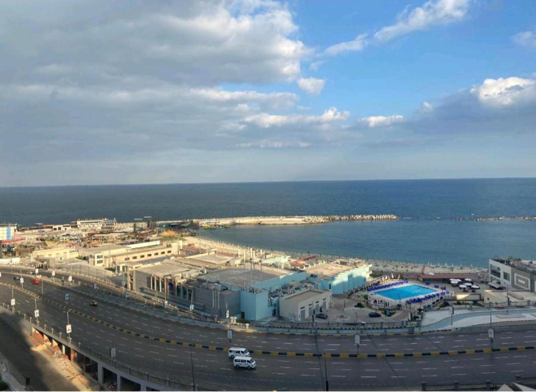 للعائلات فقط The Fardous Apartment Sea View Alexandrie Exteriér fotografie